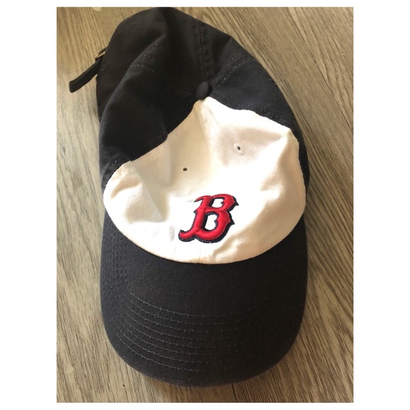 red socks baseball cap